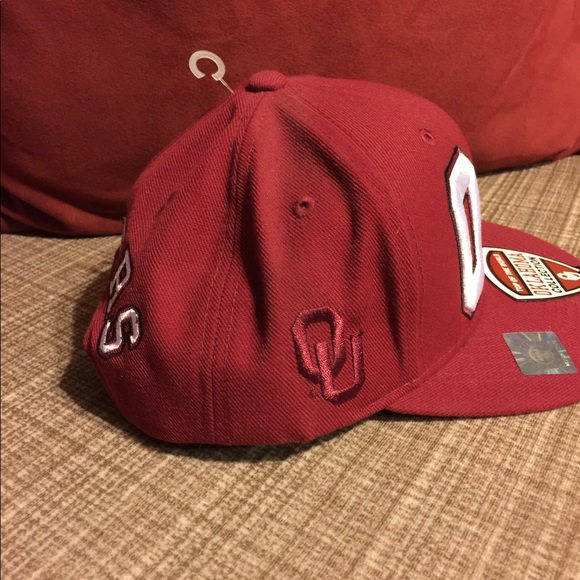 OU hat. - Picture 4 of 4